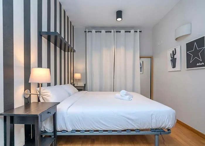 Modern And Bright Apartment In Eixample 1-2