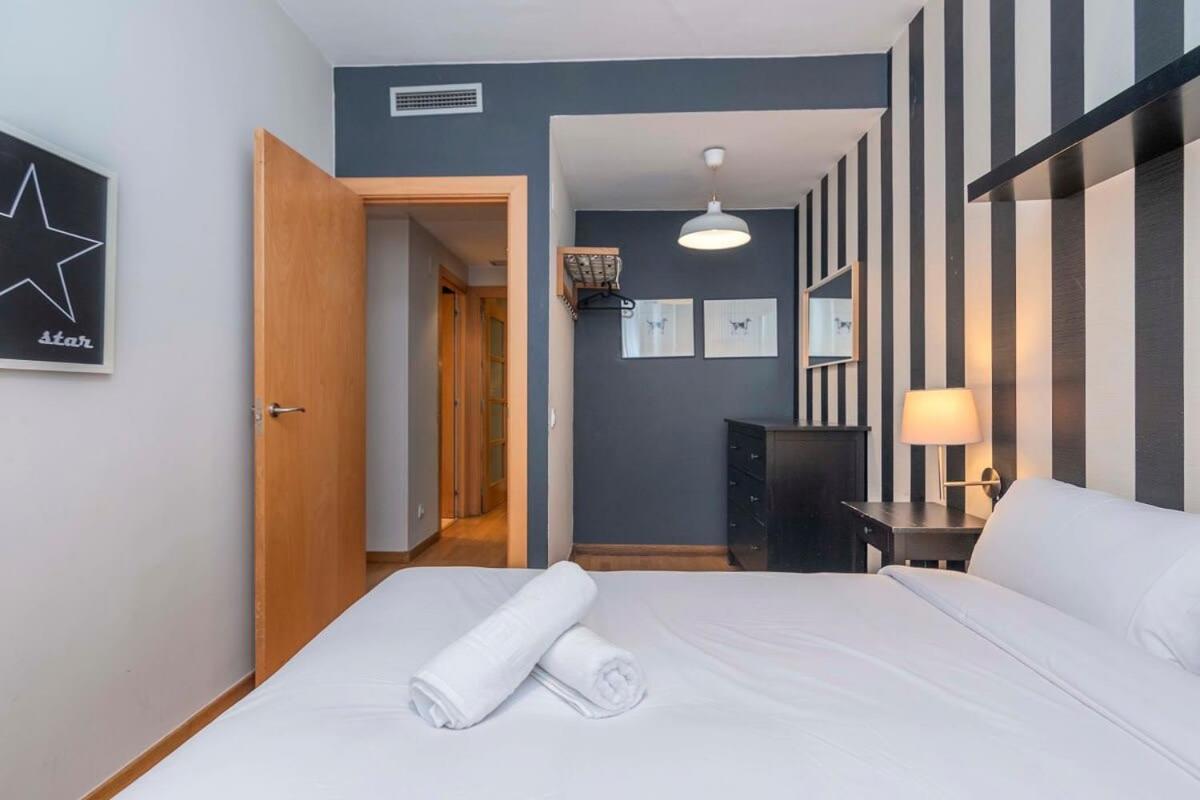 Modern And Bright In Eixample 1-2 Apartament